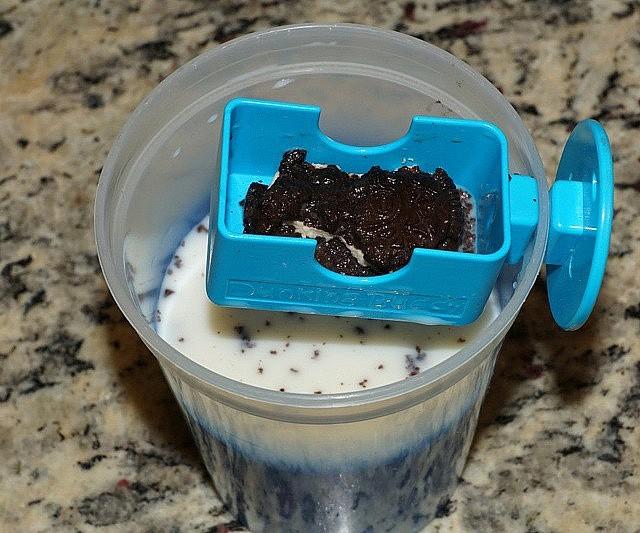 Magnetic Cookie Dunker