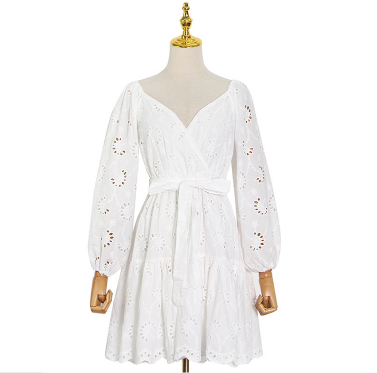 V-neck lantern sleeves wavy hollow embroidered tulle skirt