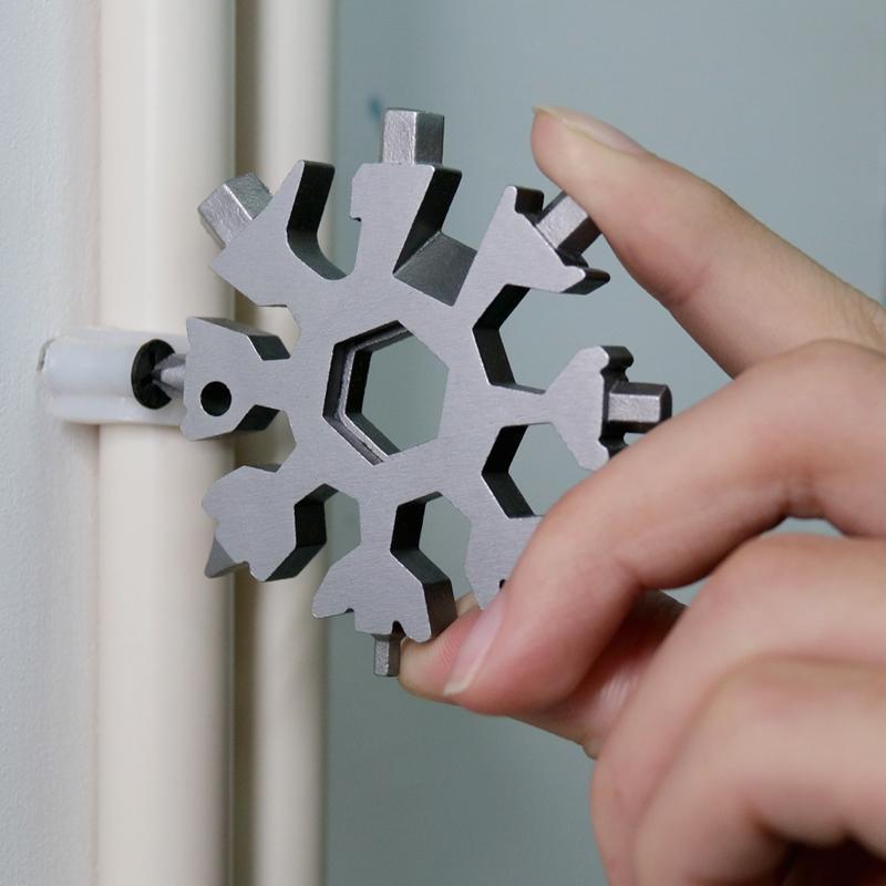 18-in-1 snowflakes multi-tool
