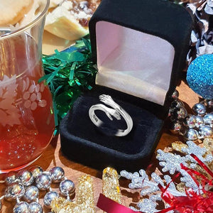 Couple hug ring